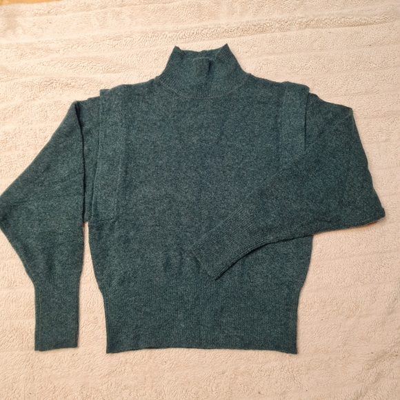 Green Teal Turtleneck Long Sleeve Size S - Picture 9 of 9